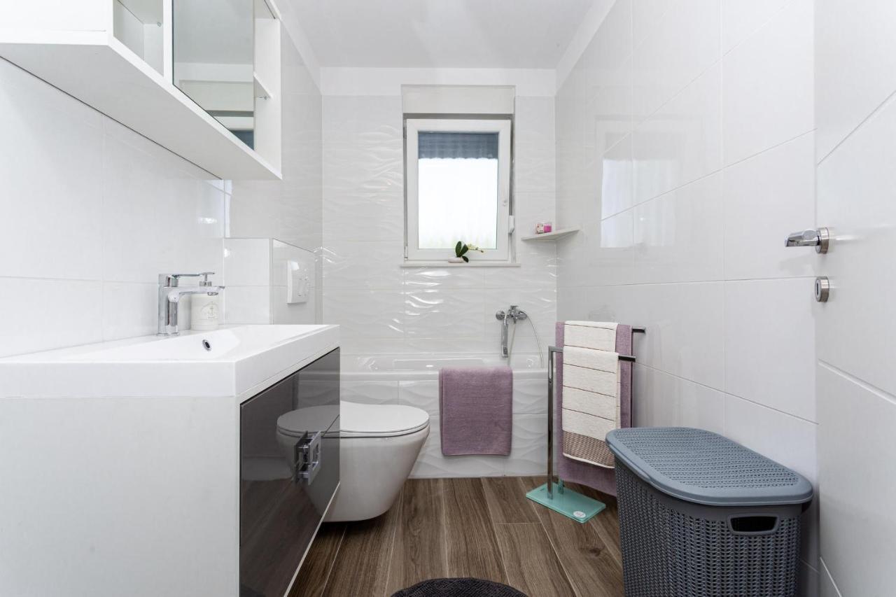 Apartments Doris Malinska Zewnętrze zdjęcie
