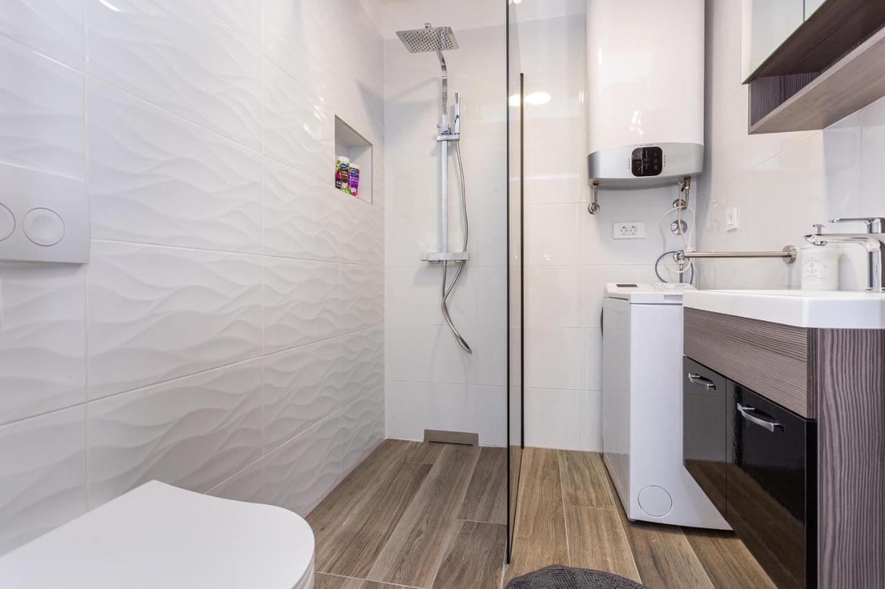 Apartments Doris Malinska Zewnętrze zdjęcie